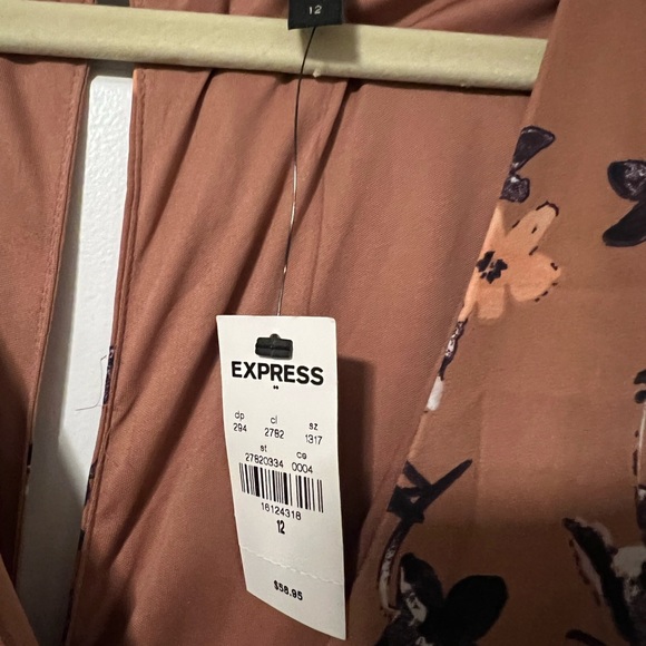 EXPRESS Women’s dress, NWT - Picture 3 of 3